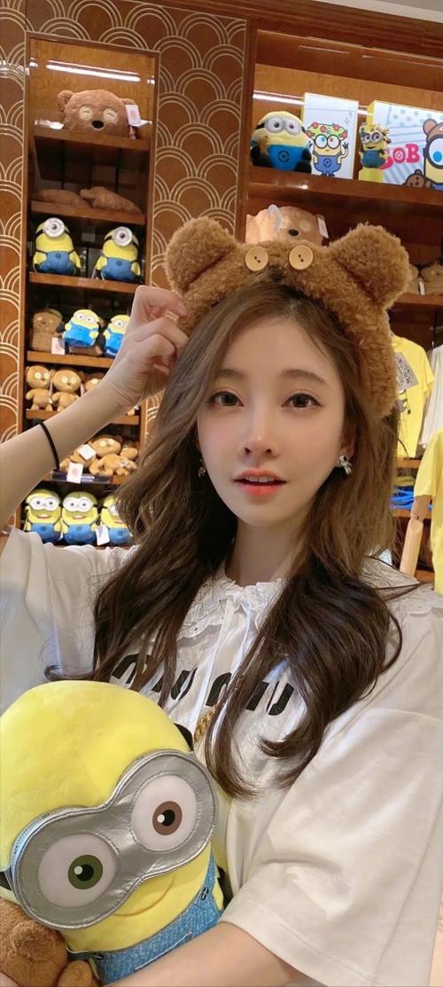 刷抖音美女评论区